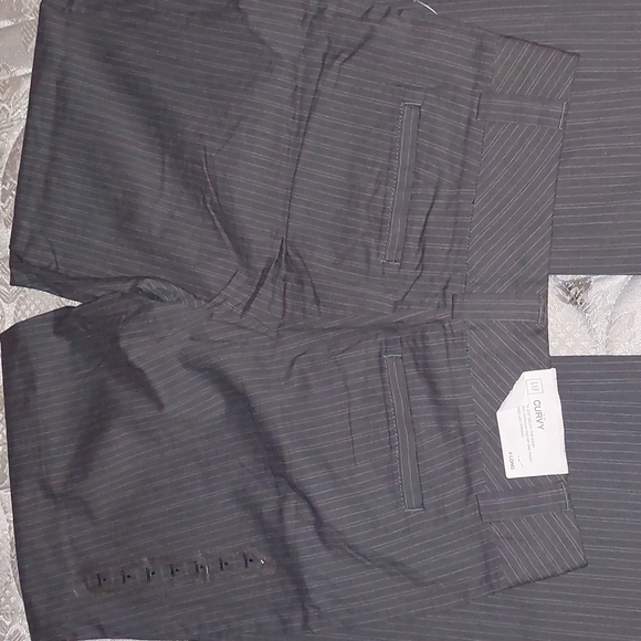 Pants - Picture 4 of 6